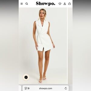 Elegant White Sleeveless Blazer Dress